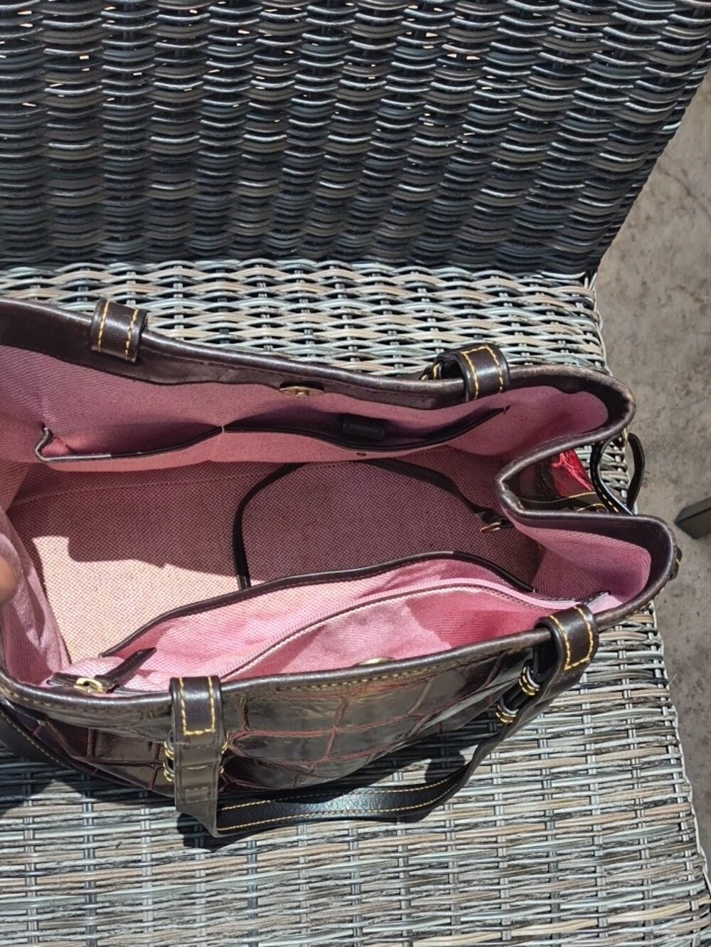 Dooney And Bourke Red ♥️ Croc Style Bag - Picture 5 of 6